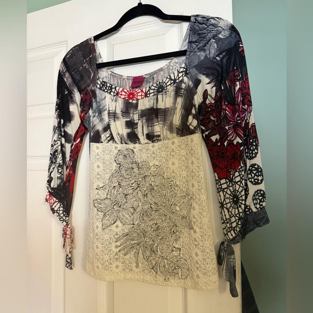 👑SAVE THE QUEEN top with 3/4 length sleeves with tie, mixed material with lace